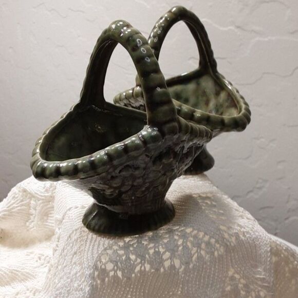 Small Green Baskets with fruit design on the sides ~Vintage~ Possible Shawnee - Picture 2 of 8